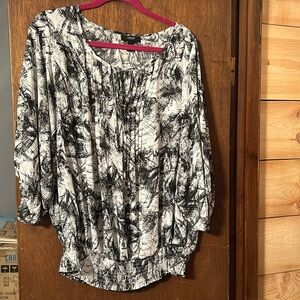 Alfani sheer top. 14w